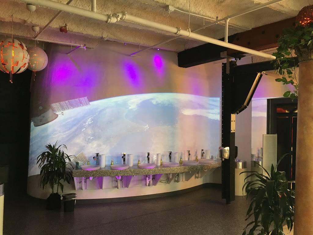 Daddy Gs | restaurant | 1950 1st Ave S, Seattle, WA 98134, USA | 2063813336 OR +1 206-381-3336