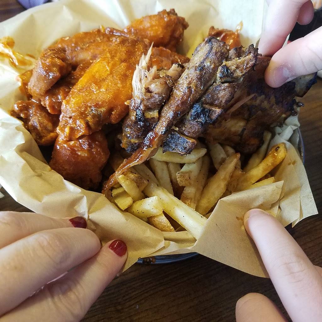 TGI Fridays | restaurant | 2100 W White Oaks Dr, Springfield, IL 62704, USA | 2176981900 OR +1 217-698-1900