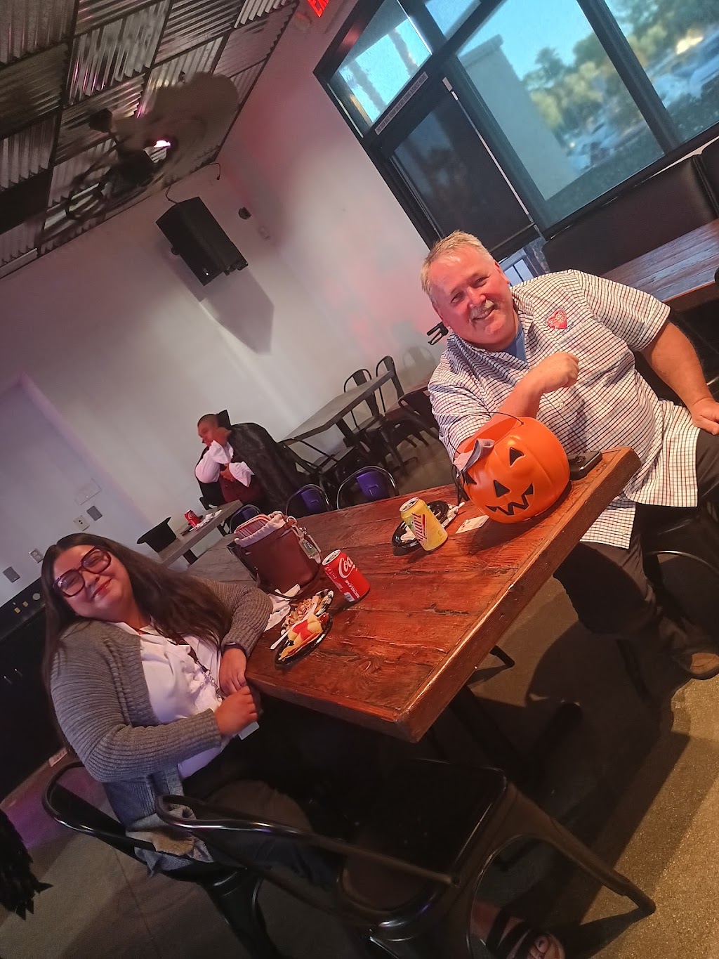 LOS MAREADOS SEAFOOD AND ENTERTAINMENT | restaurant | 2241 W Esplanade Ave, San Jacinto, CA 92582, USA | 9516548558 OR +1 951-654-8558