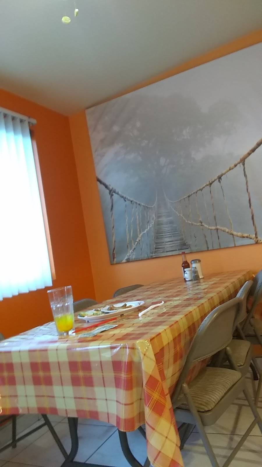 Marys Restaurant | restaurant | 2446 W Hadley St, Phoenix, AZ 85009, USA | 6026062725 OR +1 602-606-2725