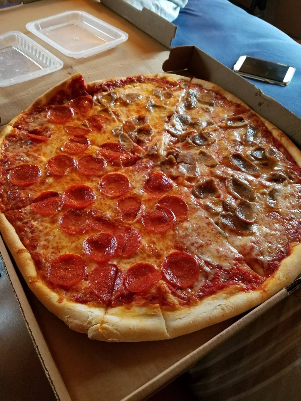 Jerrys Pizzeria | restaurant | 2094 Starling Ave, Bronx, NY 10462, USA | 7187924646 OR +1 718-792-4646