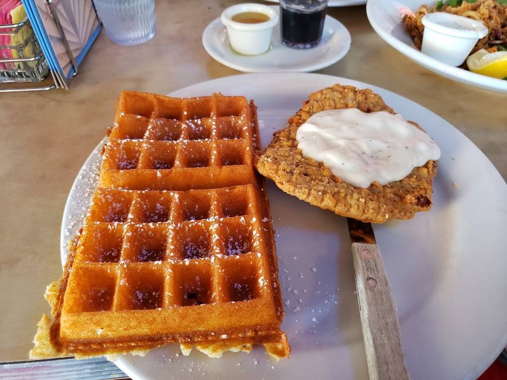 Diner On Main | restaurant | 201 W Main St, Alhambra, CA 91801, USA | 6262813488 OR +1 626-281-3488