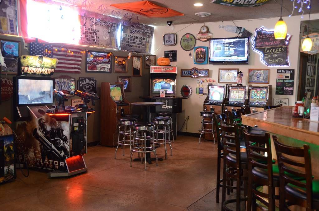 Pepis Pub and Grill | restaurant | 618 6th St, Racine, WI 53403, USA | 2626336111 OR +1 262-633-6111