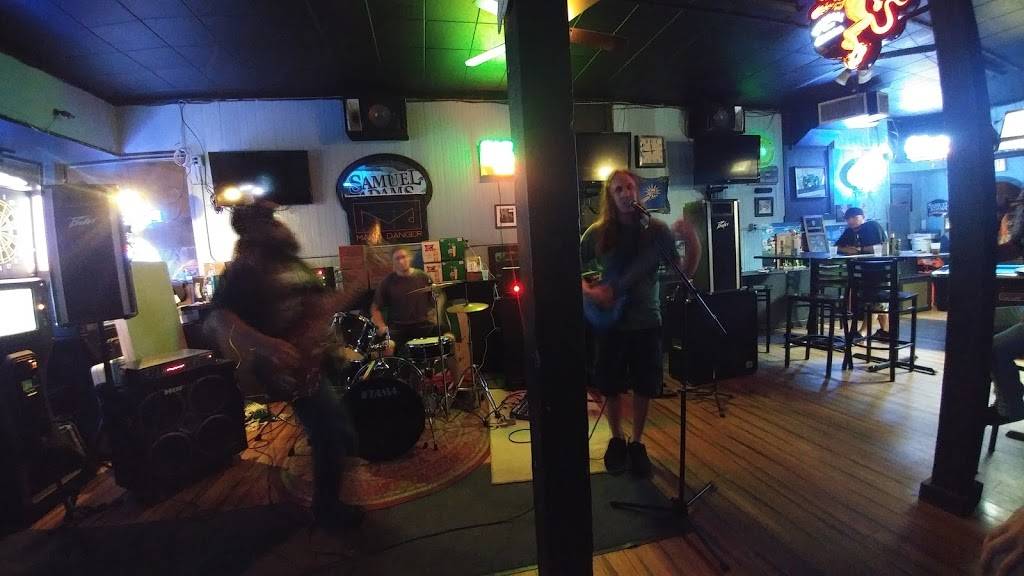 Brooklyn Cafe | restaurant | 11 Congress Ave, Waterbury, CT 06708, USA | 2035960777 OR +1 203-596-0777