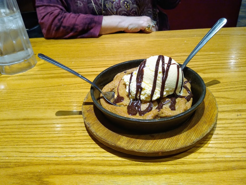 Chilis Grill & Bar | restaurant | 107 N Elmira Ave, Russellville, AR 72802, USA | 4794984431 OR +1 479-498-4431