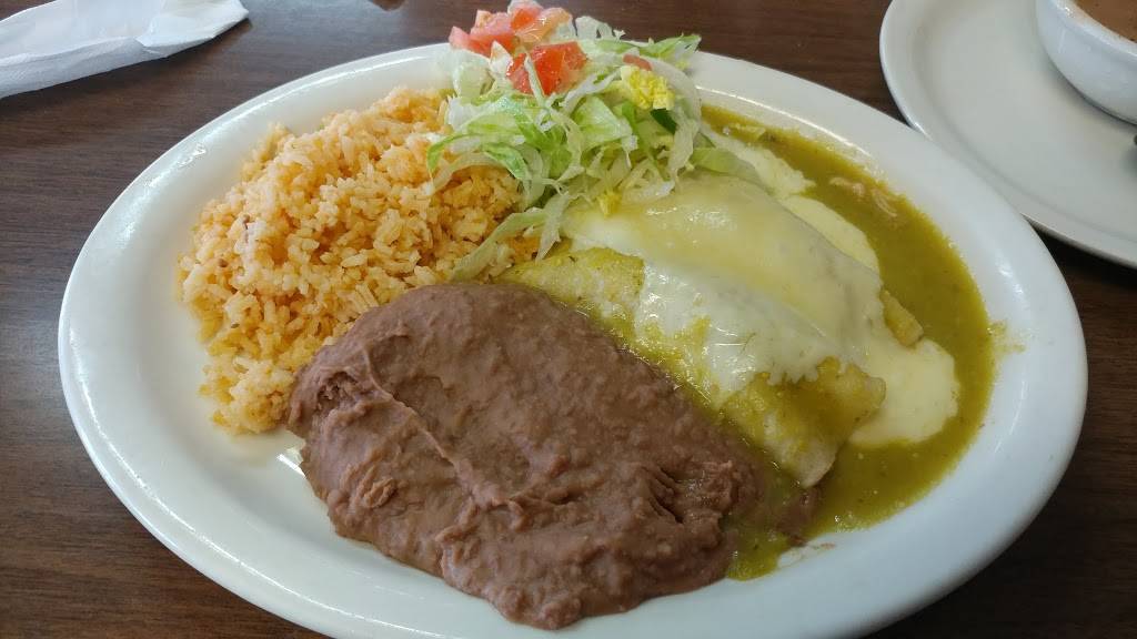 Vickys Mexican Restaurant | restaurant | 2349 Pinn Rd, San Antonio, TX 78227, USA | 8777716654 OR +1 877-771-6654