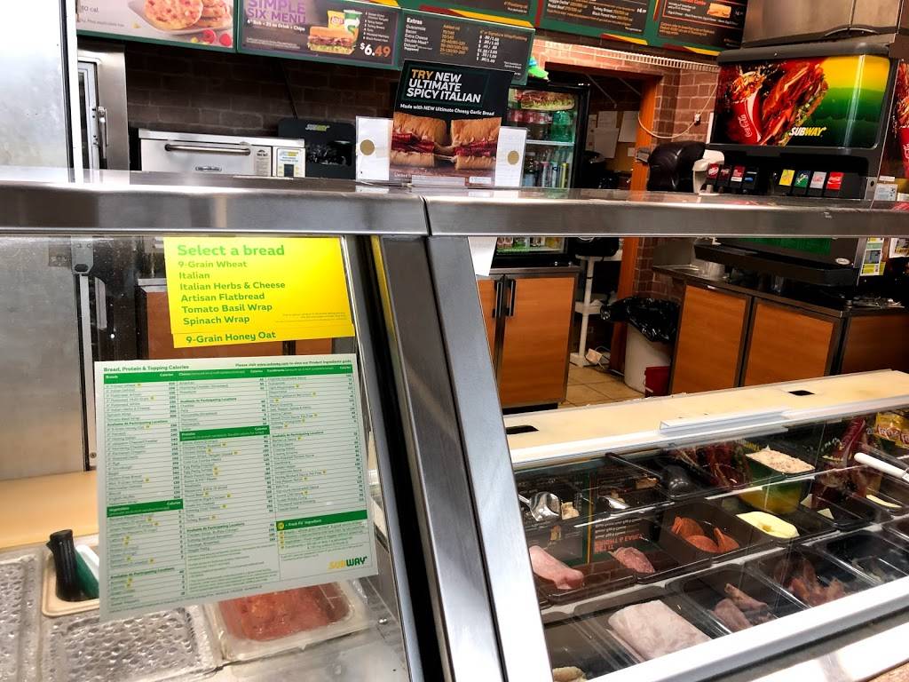 Subway | restaurant | 3001 Knoxville Center Dr, Knoxville, TN 37924, USA | 8655440874 OR +1 865-544-0874