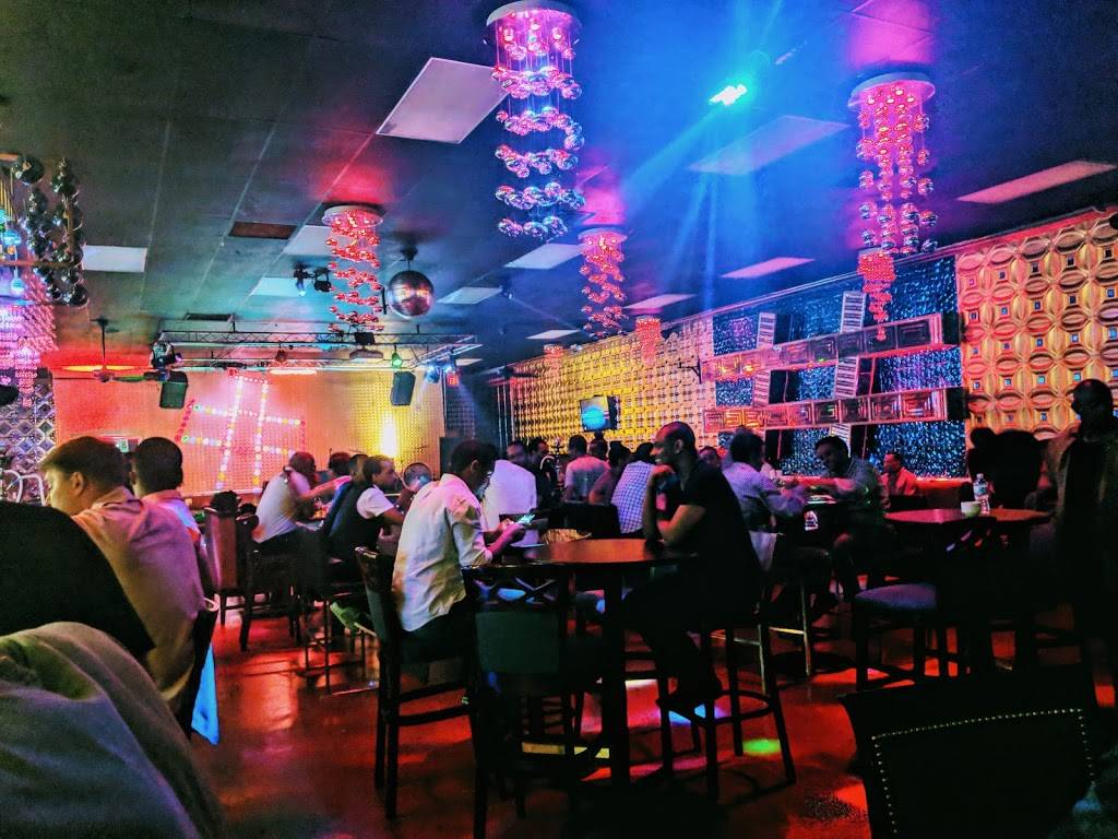 Hashtag Restaurant & Lounge | night club | 654 S Pickett St, Alexandria, VA 22304, USA | 5719705360 OR +1 571-970-5360