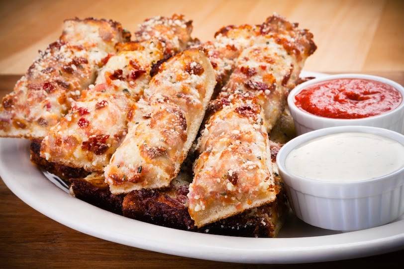 Klavons Pizzeria & Pub | meal takeaway | 1361 Old McDevitt Avenue, Jackson, MI 49203, USA | 5177828800 OR +1 517-782-8800