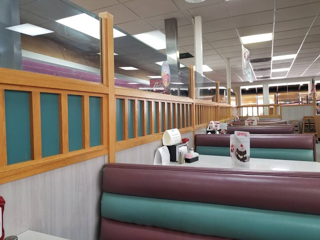 Shoneys Lumberton | restaurant | 3400 N Elm St, Lumberton, NC 28358, USA | 9107390274 OR +1 910-739-0274