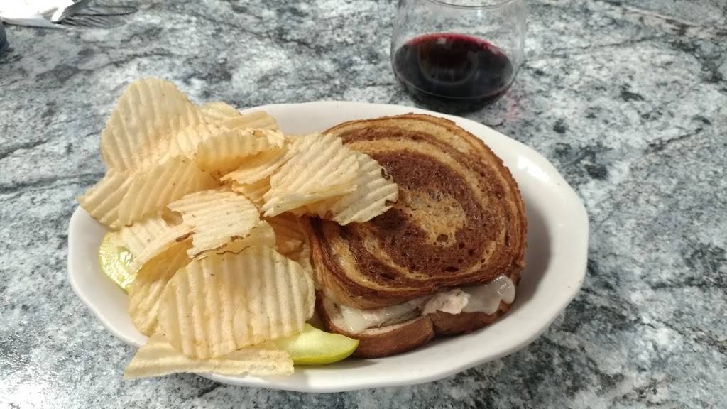 Beckys Diner | bakery | 390 Commercial St, Portland, ME 04101, USA | 2077737070 OR +1 207-773-7070