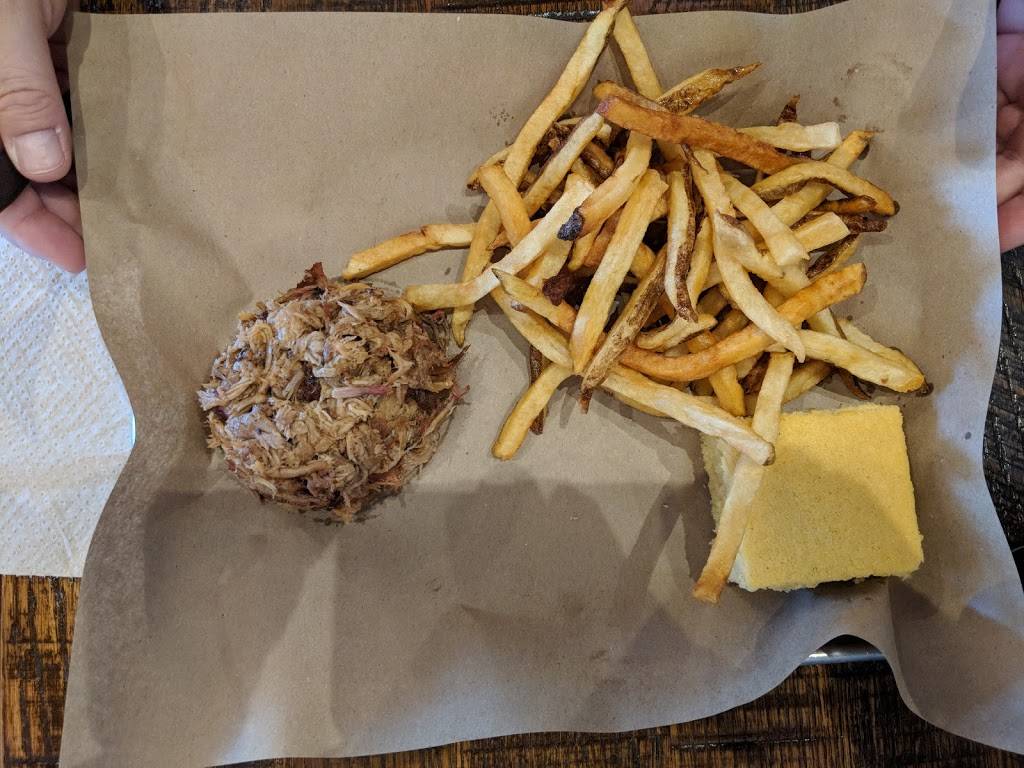 MISSION BBQ | restaurant | 1504 W Brandon Blvd, Brandon, FL 33511, USA | 8138309618 OR +1 813-830-9618