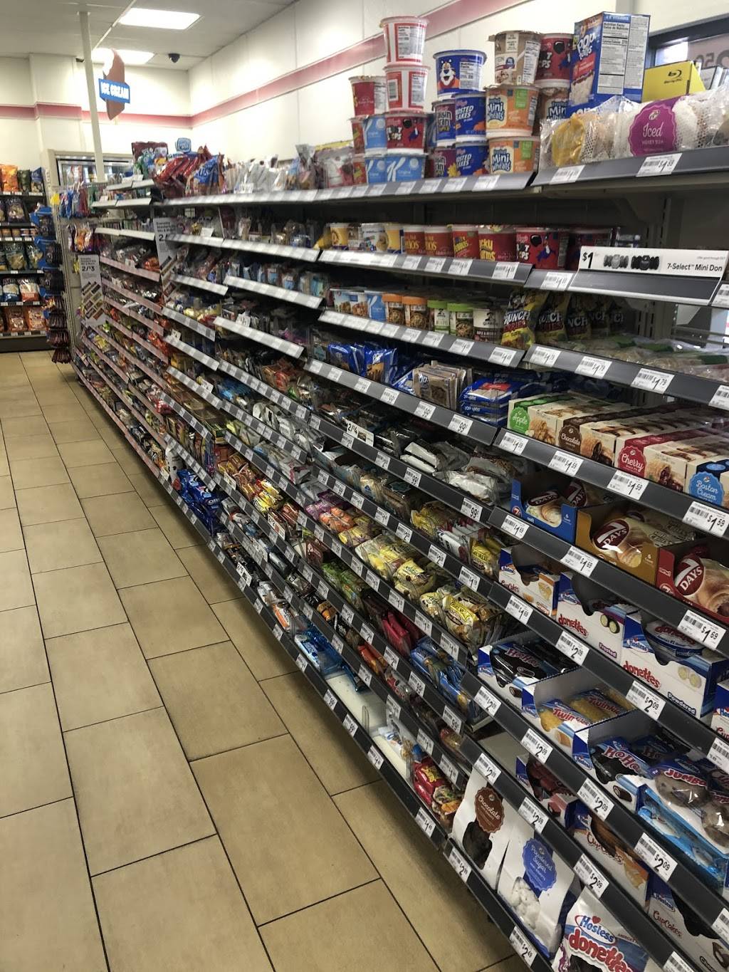 7-Eleven | bakery | 180 Union St, Rockville, CT 06066, USA | 8608756392 OR +1 860-875-6392