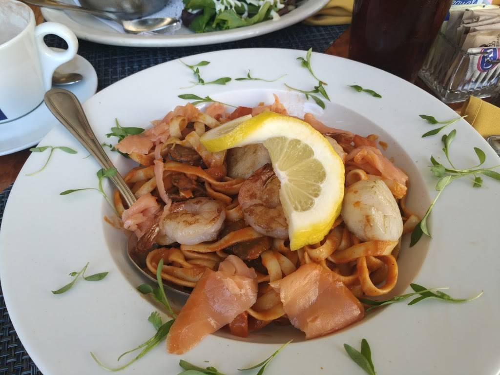 Creme De La Crepe | restaurant | 400 E First St, Long Beach, CA 90802, USA | 5624372222 OR +1 562-437-2222