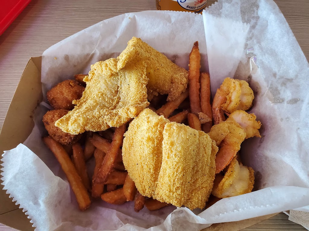 Shrimpys Grill and Golf | restaurant | 204 E 2nd Ave, Gulf Shores, AL 36542, USA | 2519486464 OR +1 251-948-6464