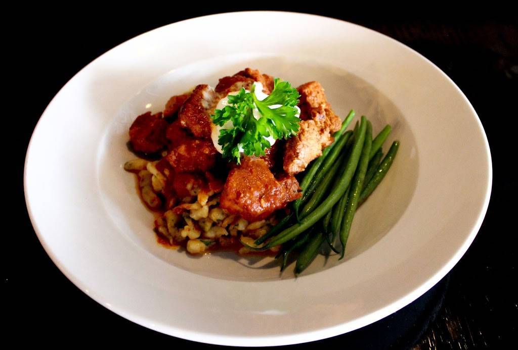 Cats Kitchen + Bar | restaurant | 6788 Regional Rd 57, Niagara Falls, ON L2J 1B4, Canada | 2892968225 OR +1 289-296-8225