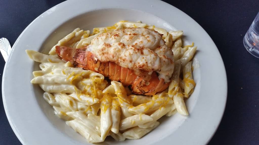 Twisted Cuisine | restaurant | 7546 Sheridan Rd, Kenosha, WI 53143, USA | 2625640220 OR +1 262-564-0220