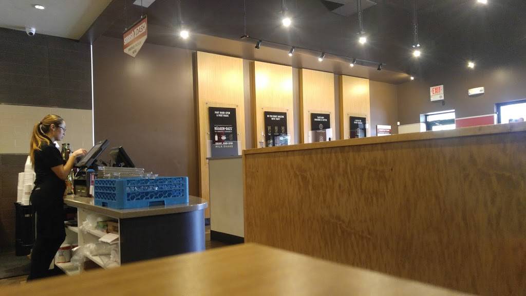 Smashburger | restaurant | 3837 E Broadway Blvd Suite 100, Tucson, AZ 85716, USA | 5203259553 OR +1 520-325-9553