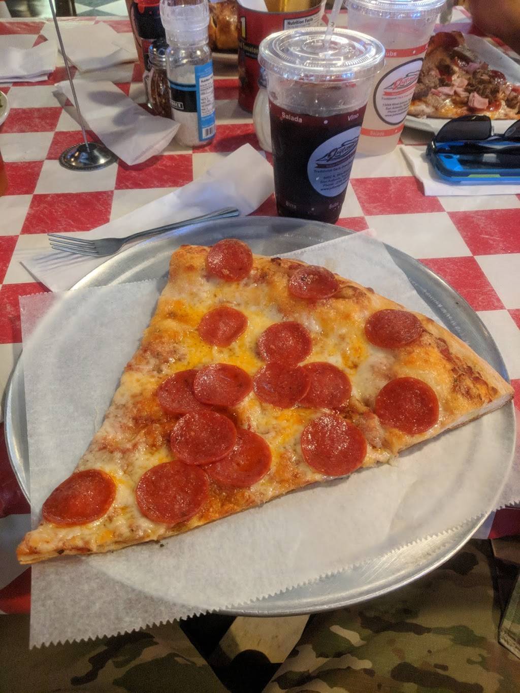 Julians Italian Pizzeria & Kitchen | restaurant | 6462 N New Braunfels Ave, San Antonio, TX 78209, USA | 2105953405 OR +1 210-595-3405