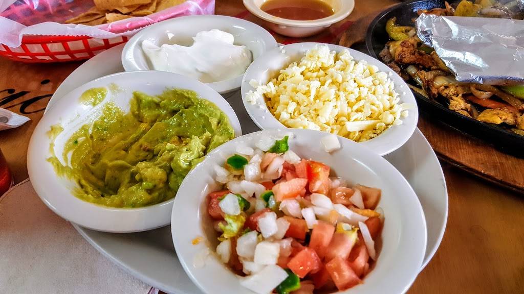 El Tapatio Mexican Restaurant | restaurant | 2624 Gerstner Memorial Dr, Lake Charles, LA 70601, USA | 3374759022 OR +1 337-475-9022