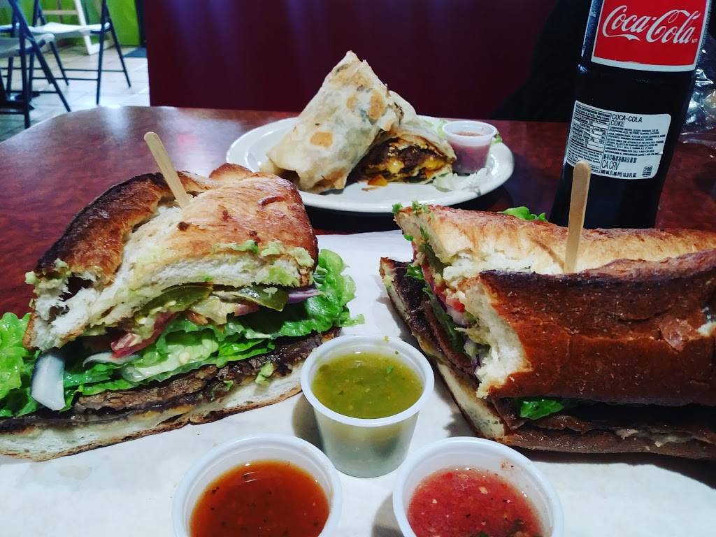 Paulitas Restaurant | restaurant | 636 N Broadway, Escondido, CA 92025, USA | 7607376177 OR +1 760-737-6177