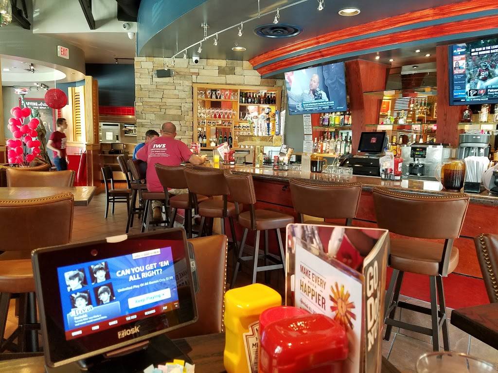 Red Robin Gourmet Burgers and Brews | restaurant | 19433 I-45, Shenandoah, TX 77385, USA | 2814659896 OR +1 281-465-9896