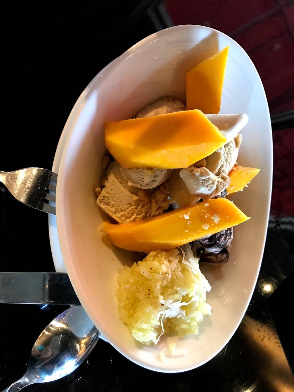 Singha Thai Viet Restaurant | restaurant | 8787 N 56th St, Temple Terrace, FL 33617, USA | 8134426631 OR +1 813-442-6631