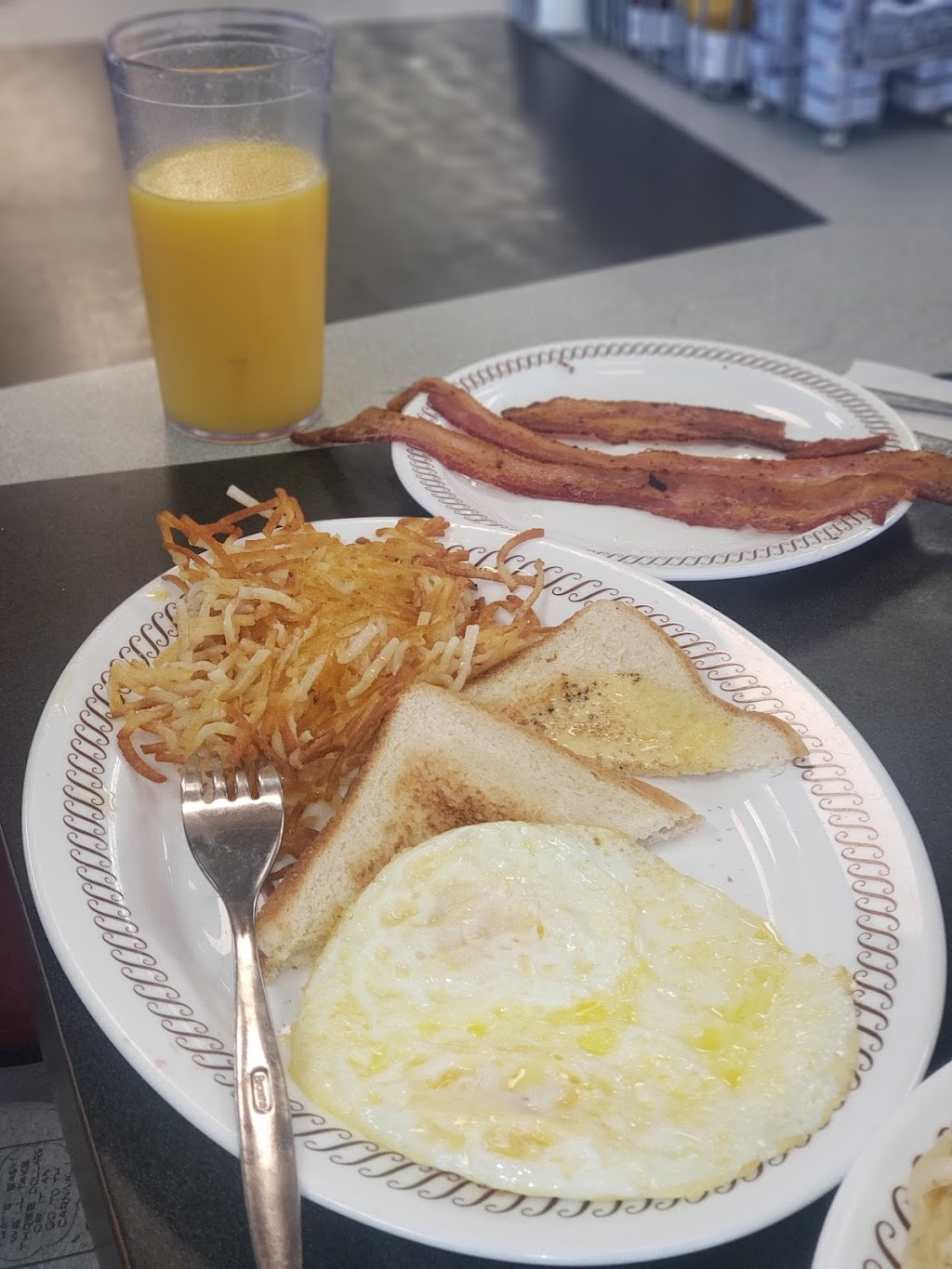 Waffle House | meal takeaway | 3085 E Parkway Dr, Russellville, AR 72802, USA | 4799683382 OR +1 479-968-3382