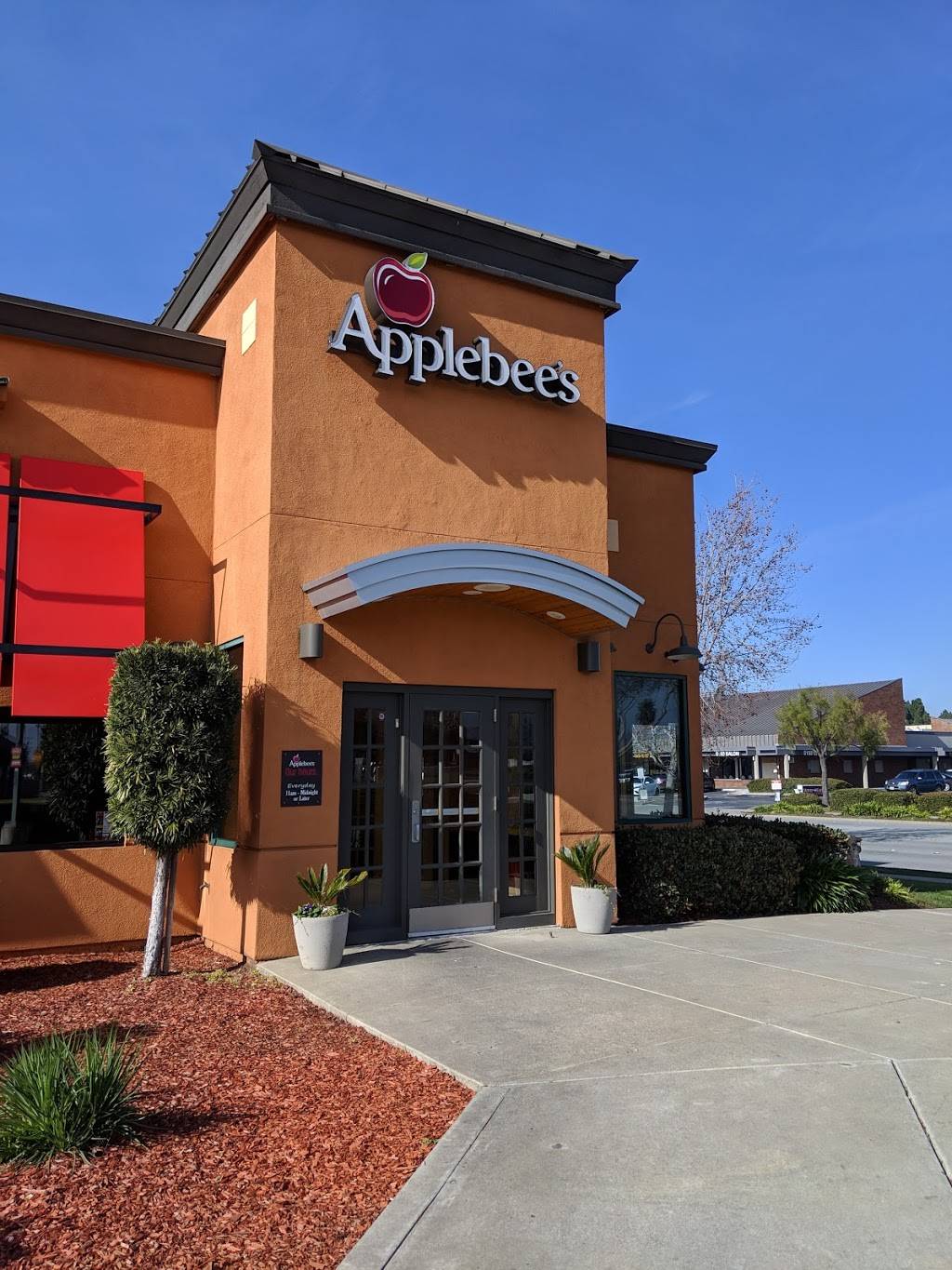 Applebees Grill + Bar | restaurant | 39139 Farwell Dr, Fremont, CA 94538, USA | 5107426400 OR +1 510-742-6400