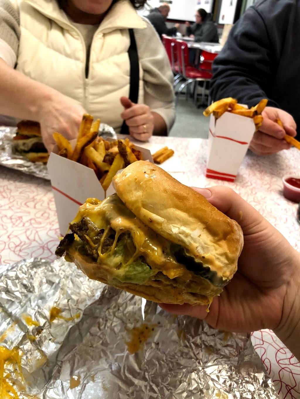 Classic Burgers | restaurant | 1261 Westfield St, West Springfield, MA 01089, USA | 4133631654 OR +1 413-363-1654