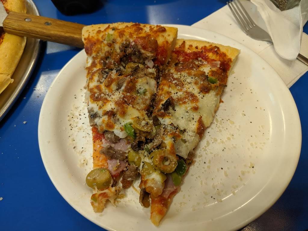 Breadeaux Pizza | meal delivery | 110 S Main St, Mt Pleasant, IA 52641, USA | 3193852306 OR +1 319-385-2306