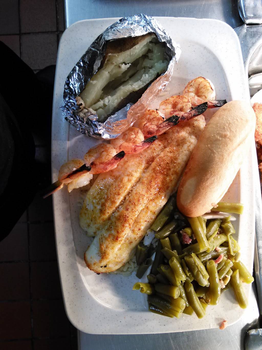 Captain Ds | restaurant | 4287 GA-20, Buford, GA 30518, USA | 7709453730 OR +1 770-945-3730