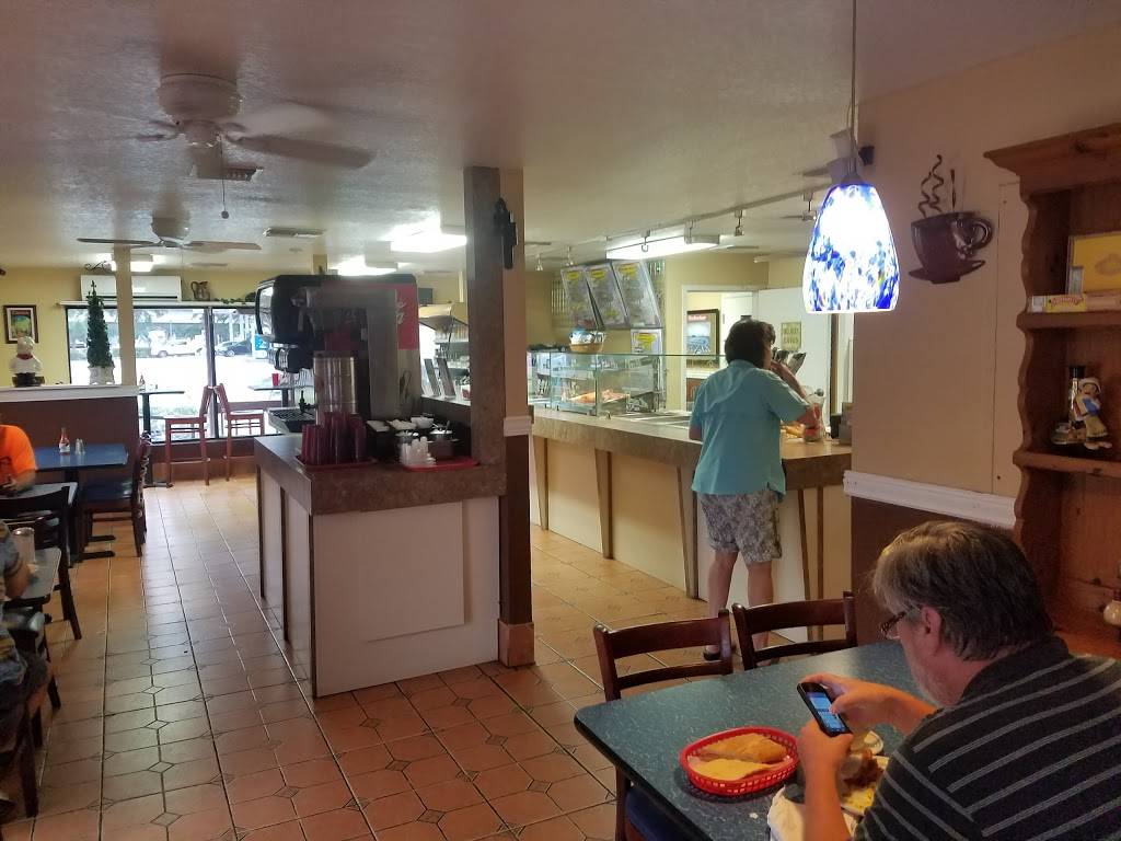 Pepos Cuban Cafe | cafe | 9939 4th St N, St. Petersburg, FL 33702, USA | 7275767476 OR +1 727-576-7476