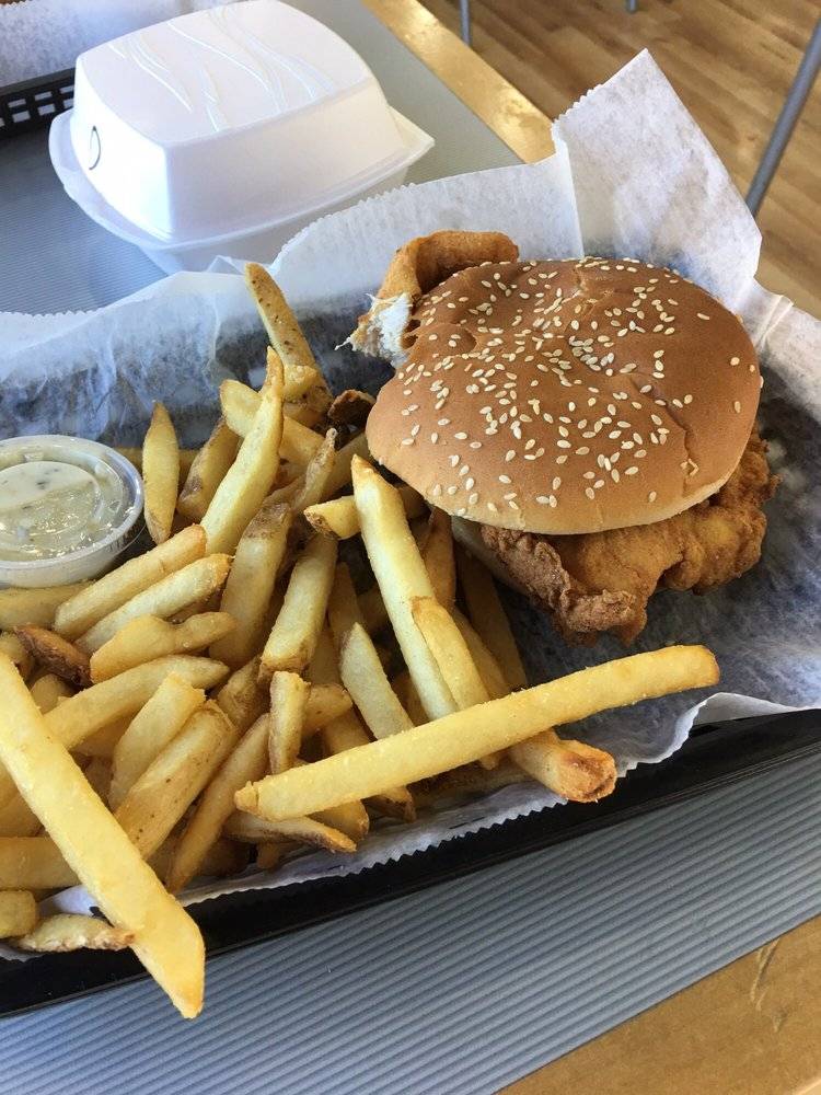 Skrimp Shack | restaurant | 71 N Mallory St, Hampton, VA 23663, USA | 7573238369 OR +1 757-323-8369