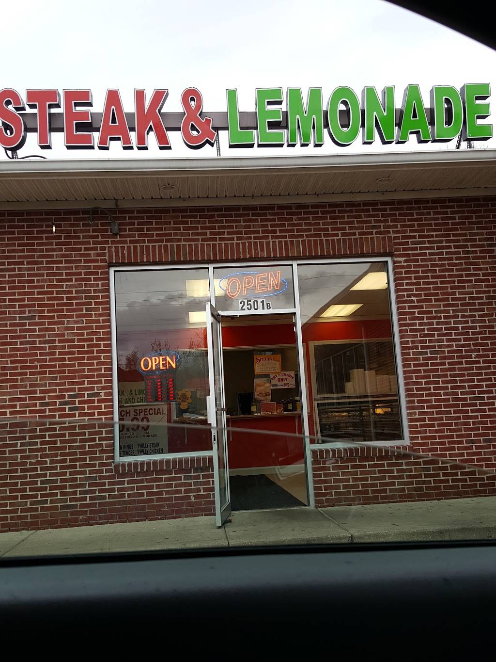 Steak & Lemonade | restaurant | 2501 N College Ave, Indianapolis, IN 46205, USA | 3179243330 OR +1 317-924-3330