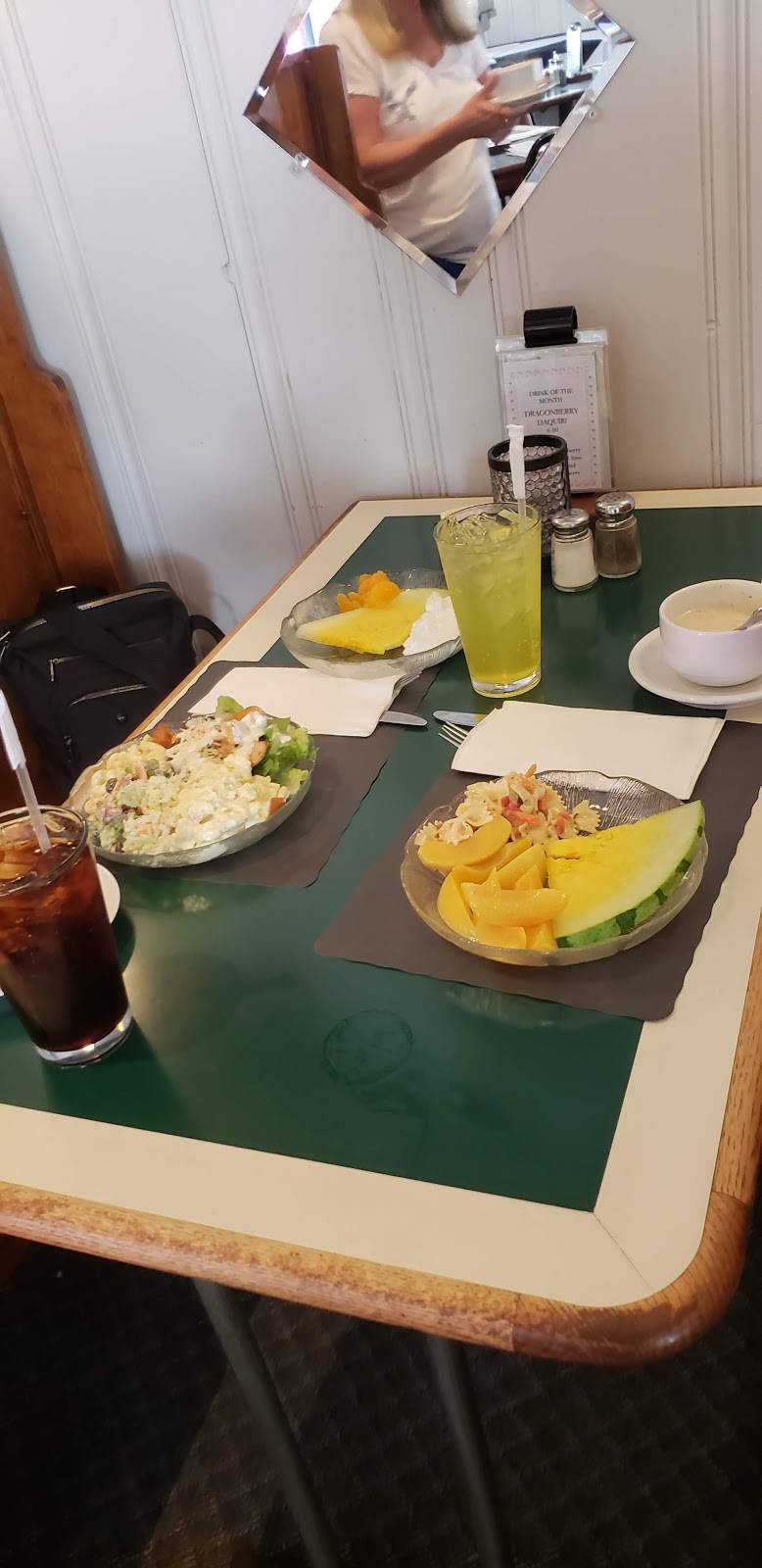 Wesleys Restaurant | restaurant | 3700 Telegraph Rd, Elkton, MD 21921, USA | 4103983696 OR +1 410-398-3696