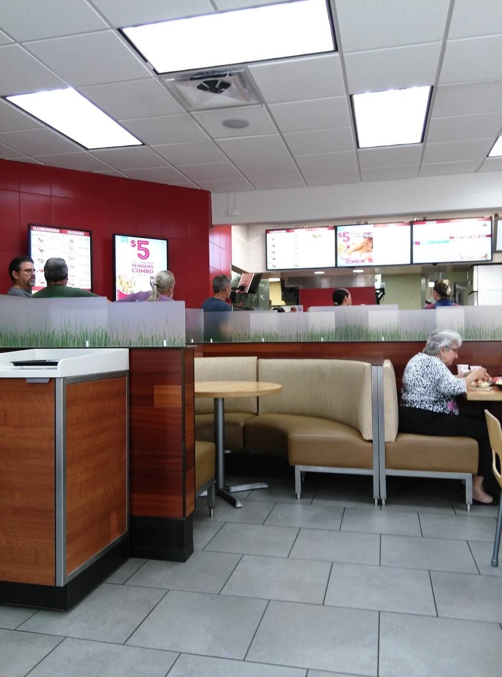Wendys | restaurant | 6790 Okeechobee Blvd, West Palm Beach, FL 33411, USA | 5616838888 OR +1 561-683-8888