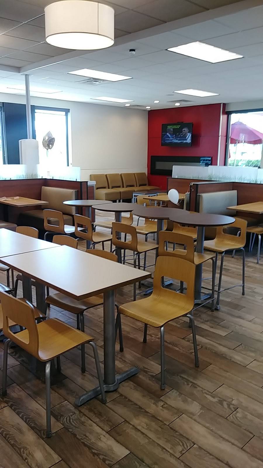 Wendys | restaurant | 7765 W Irlo Bronson Memorial Hwy, Kissimmee, FL 34747, USA | 4073907580 OR +1 407-390-7580