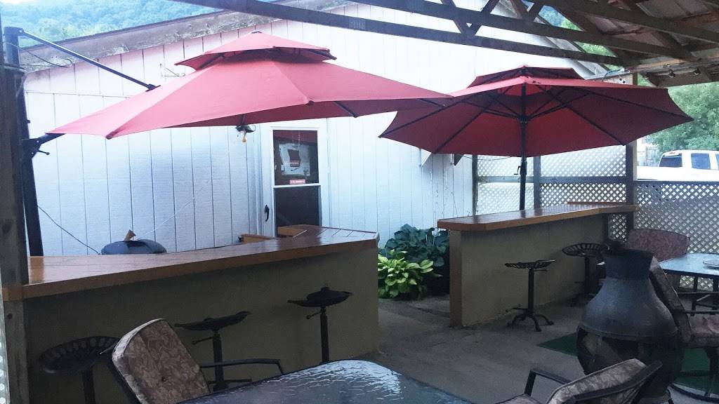 Whiskey River Grill | restaurant | 171 River Circle Drive, Bowden, WV 26254, USA | 3046377123 OR +1 304-637-7123