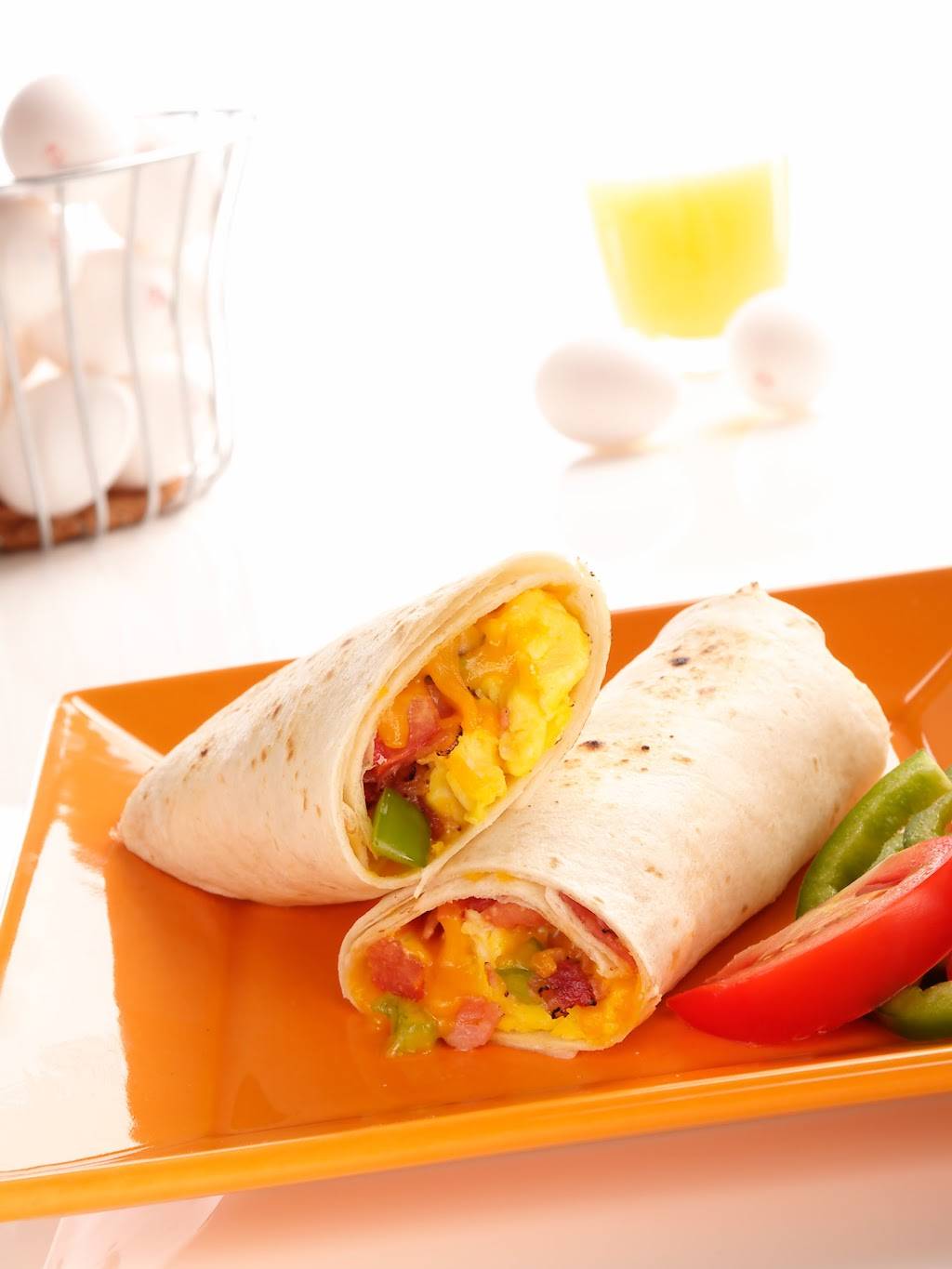 Just Fresh | restaurant | 101 S Tryon St #4, Charlotte, NC 28202, USA | 7043732253 OR +1 704-373-2253