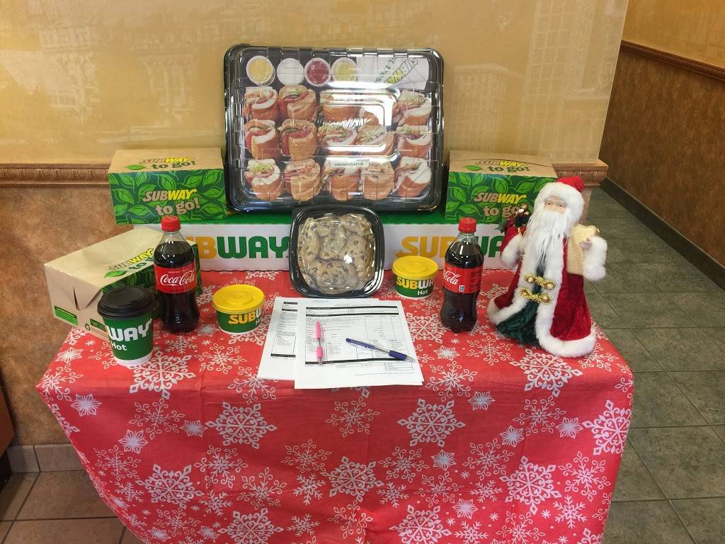 Subway Restaurants | restaurant | 214 Crossings Blvd, Elverson, PA 19520, USA | 6109131150 OR +1 610-913-1150