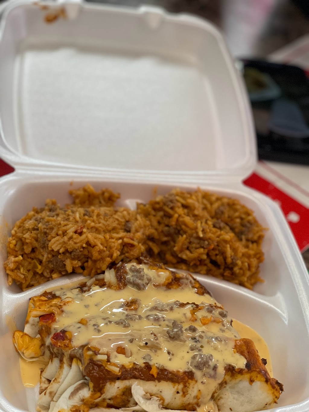 Fatbois Feast and GoodEatz | restaurant | 3150 E Ledbetter Dr, Dallas, TX 75216, USA | 4693169595 OR +1 469-316-9595