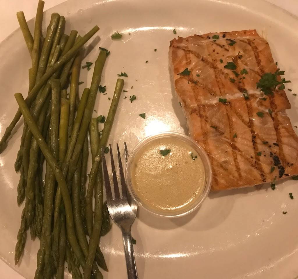 Randis Restaurant and Bar | restaurant | 1619 Grant Ave, Philadelphia, PA 19115, USA | 2156777723 OR +1 215-677-7723