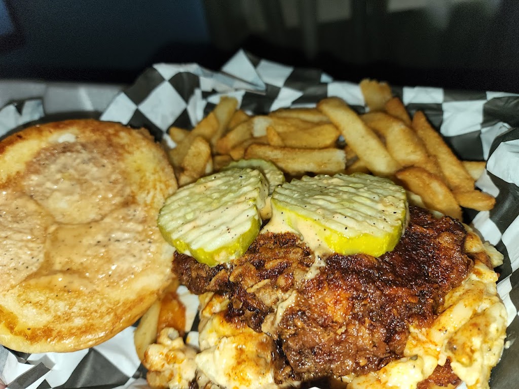 Fat Daddys HOT Chicken & Waffles | restaurant | 9363 Telegraph Rd, Redford Charter Twp, MI 48239, USA | 3137407790 OR +1 313-740-7790