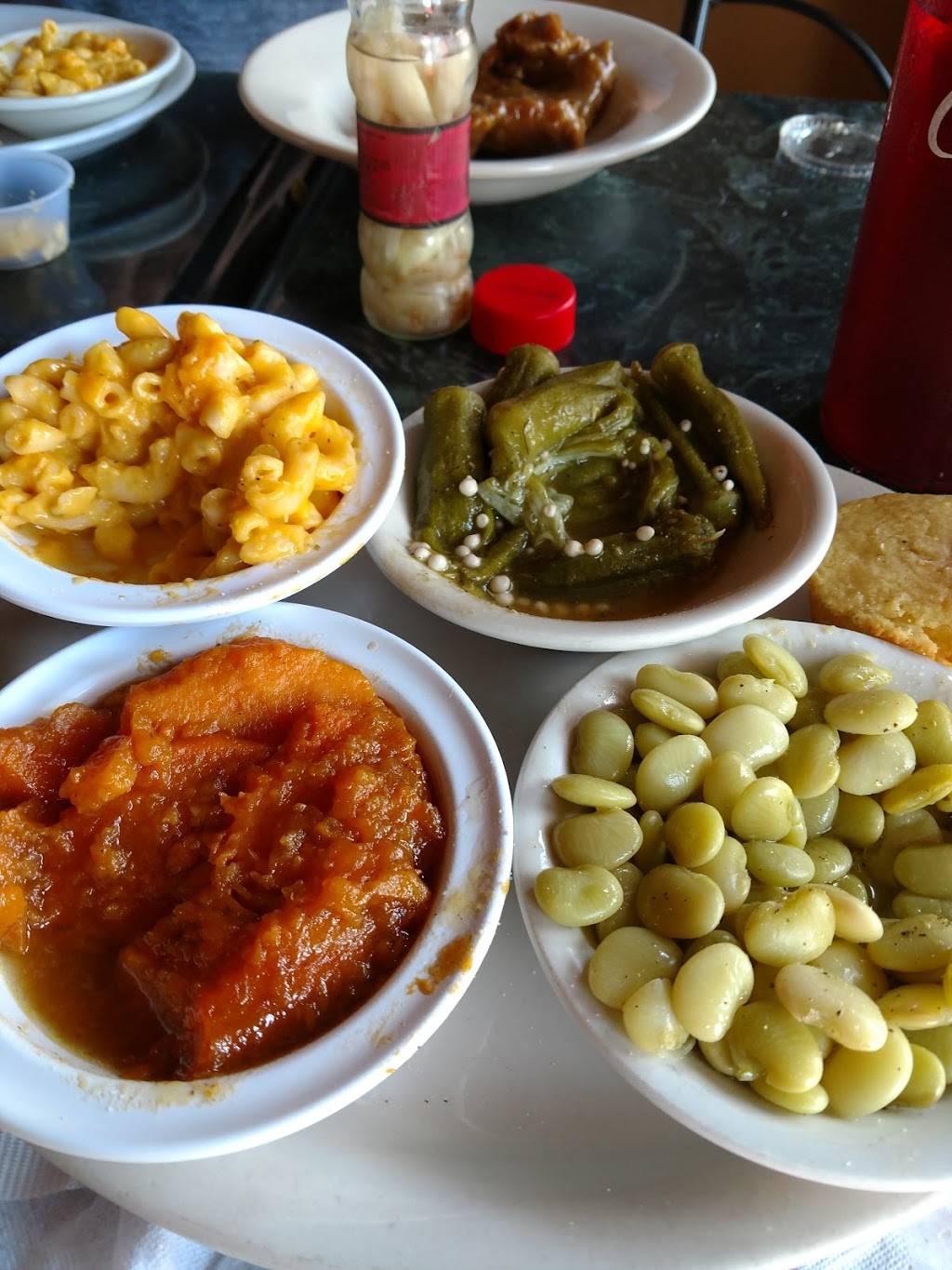 Peggys | restaurant | 326 S Cleveland St, Memphis, TN 38104, USA | 9014744938 OR +1 901-474-4938