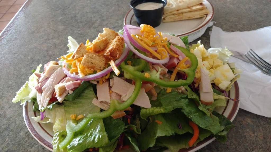 TOMs Famous Family Restaurant | restaurant | 16727 Bear Valley Rd, Hesperia, CA 92345, USA | 7609491815 OR +1 760-949-1815