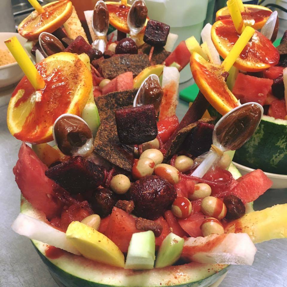 taides bionicos | restaurant | 4322 Firestone Blvd, South Gate, CA 90280, USA | 3232469542 OR +1 323-246-9542