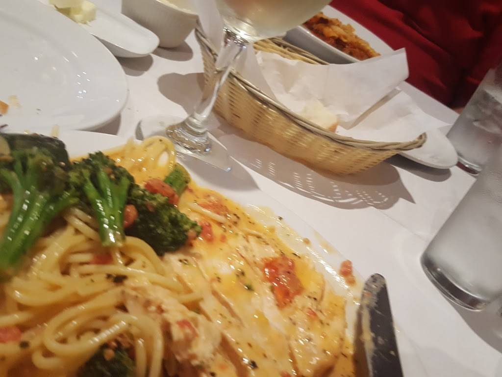 Adelas Italian Restaurant | restaurant | 4041 E Thomas Rd #107, Phoenix, AZ 85018, USA | 6029550588 OR +1 602-955-0588