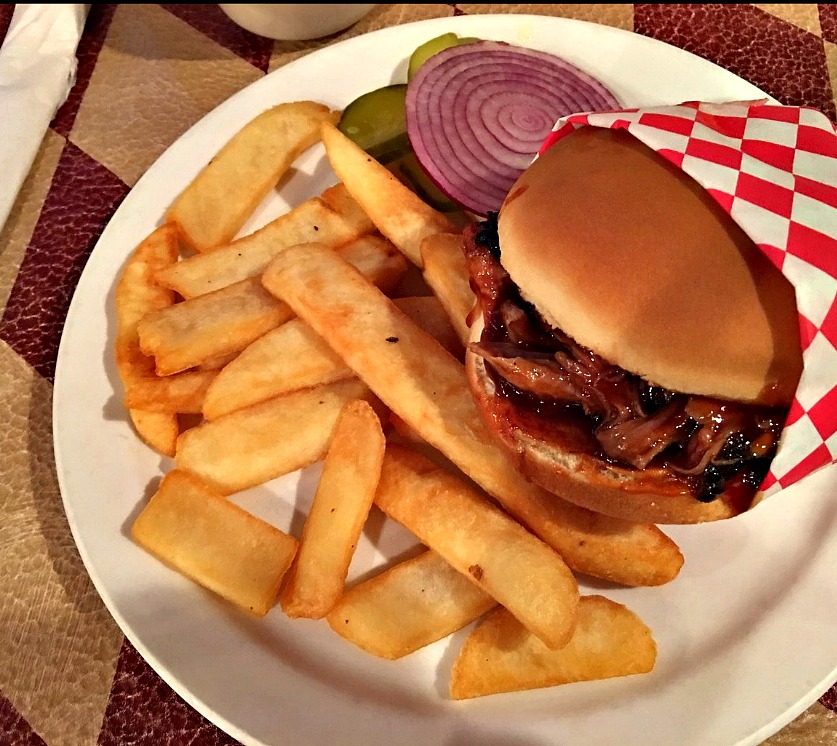 Dannys Place | restaurant | 902 S Canal St, Carlsbad, NM 88220, USA | 5758858739 OR +1 575-885-8739