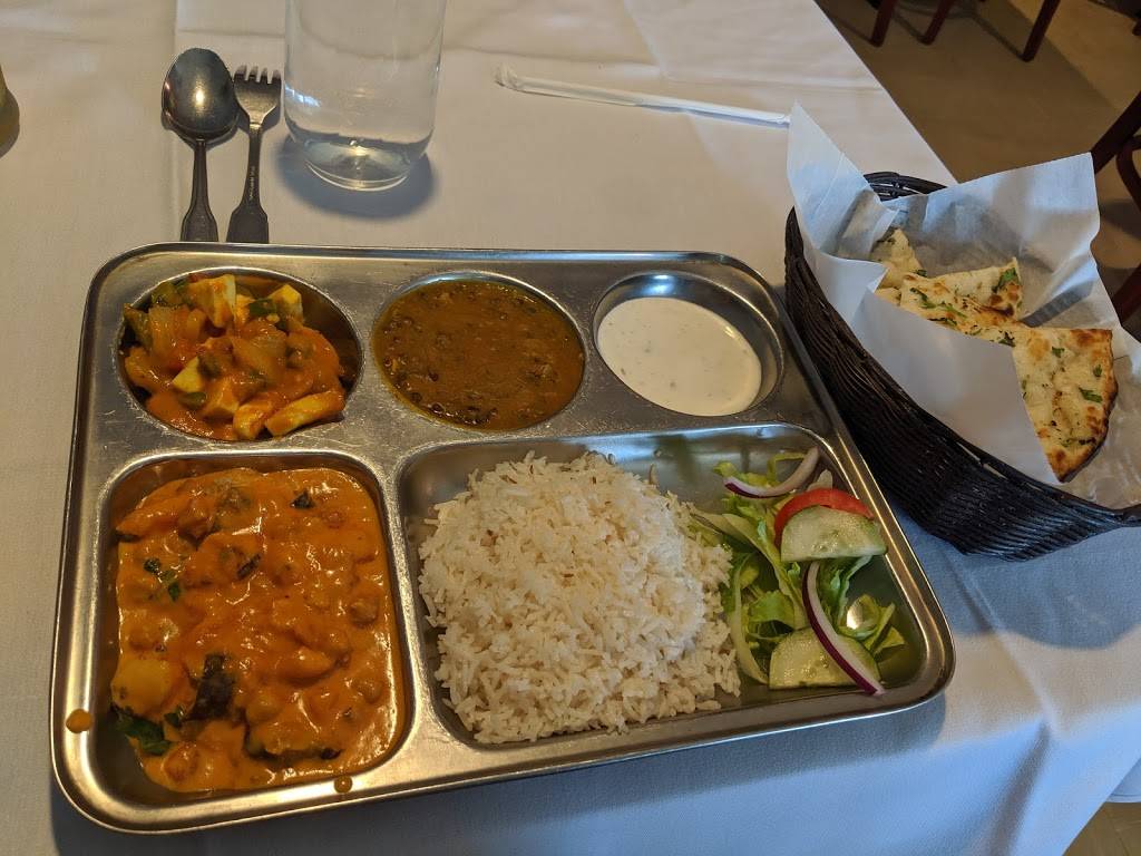 Tandoori Night | restaurant | 6751 N Blackstone Ave, Fresno, CA 93710, USA | 5594387200 OR +1 559-438-7200